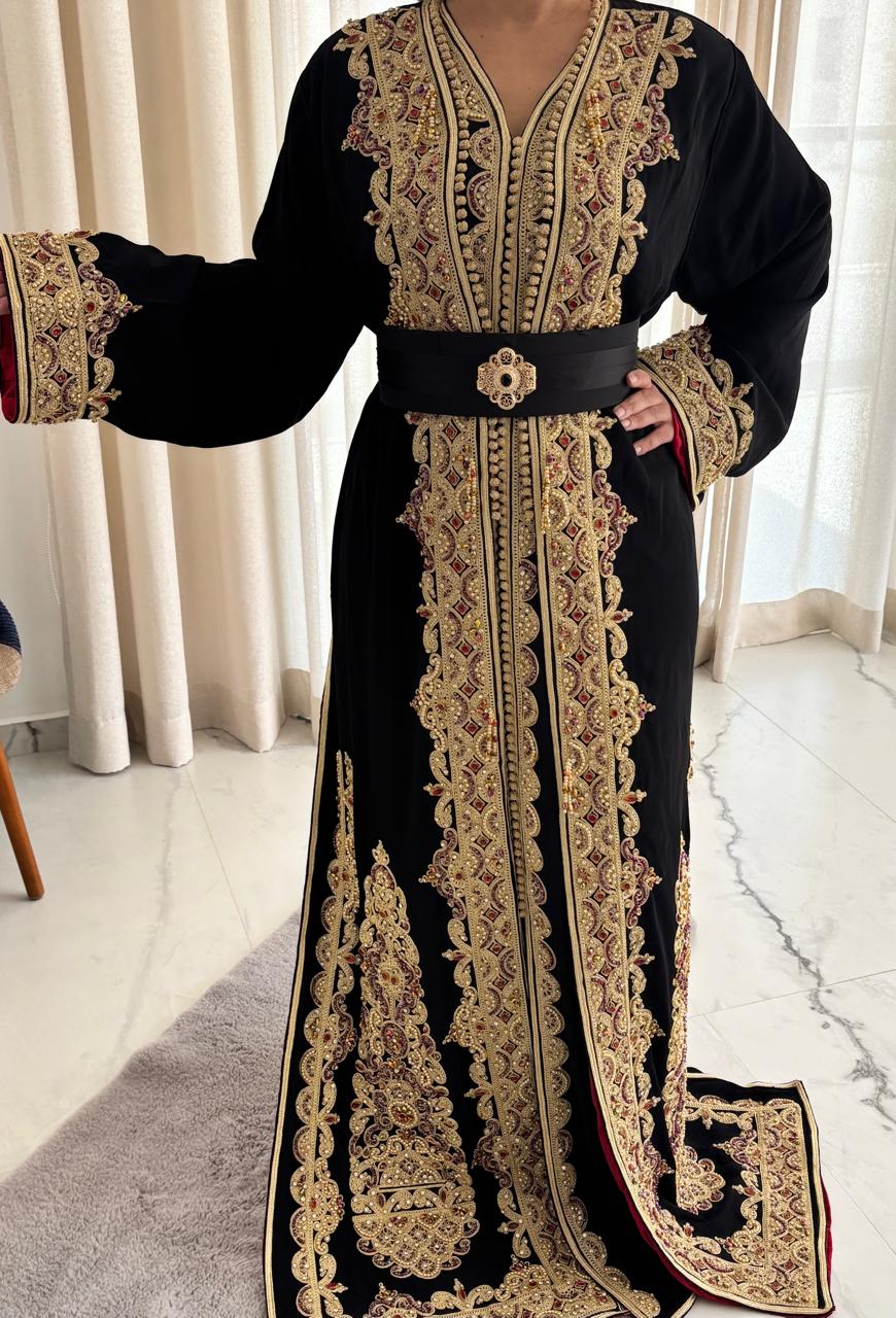 Takchita Marocaine Luxe Brodée – Finition Dorée