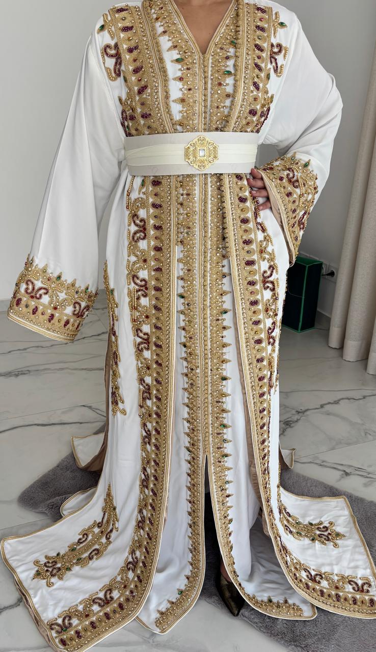 Takchita Marocaine Luxe Brodée – Finition Dorée