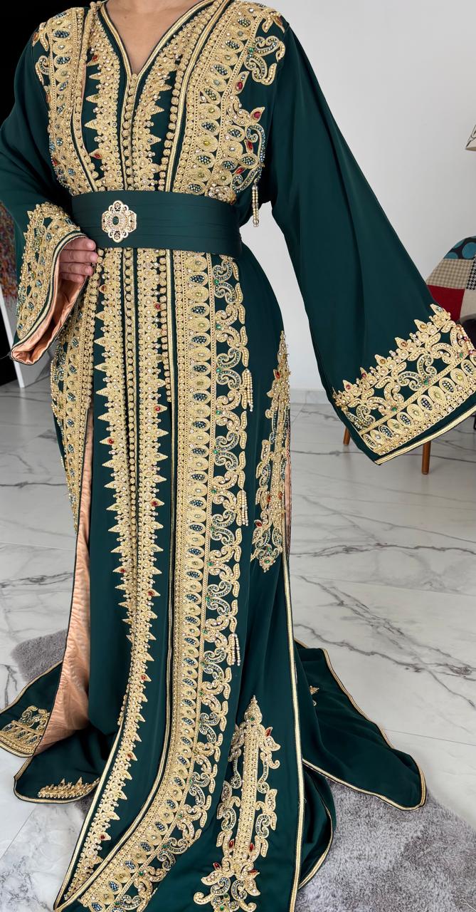 Takchita Marocaine Luxe Brodée – Finition Dorée