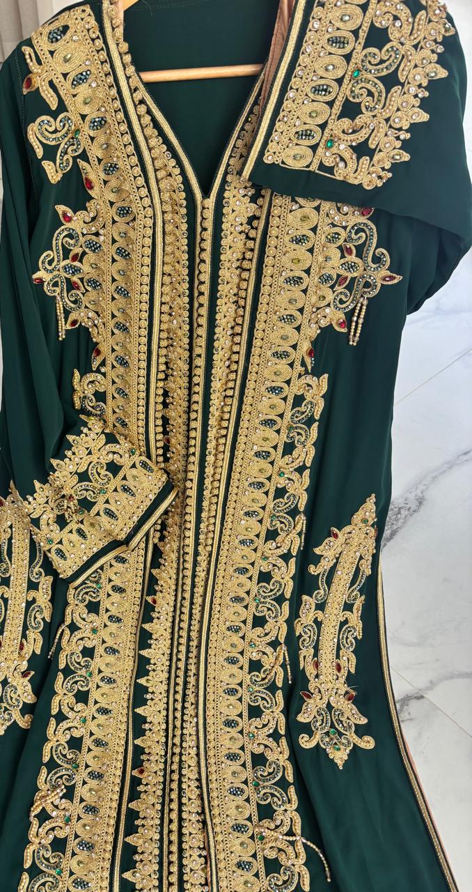 Takchita Marocaine Luxe Brodée – Finition Dorée
